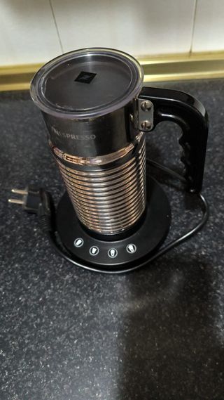 Cafetera Nespresso y Aeroccino