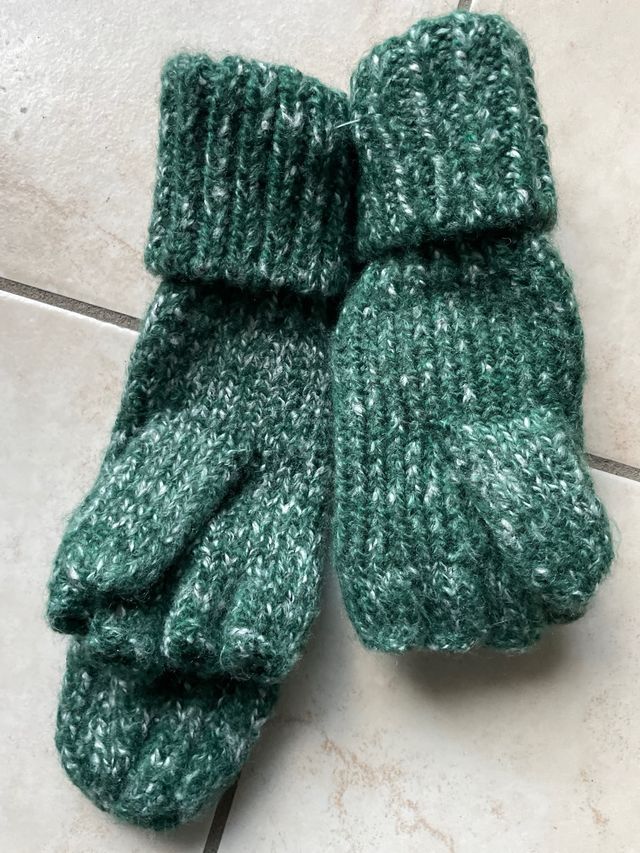 guanti verdi mezza dita e manopola Superdry