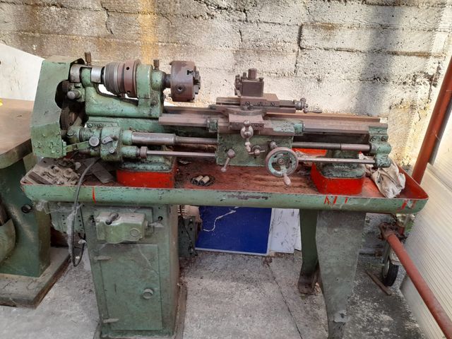 tornio e levigatrice