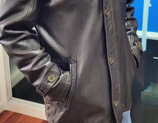 Chaquetón de piel marrón talla 52/XL