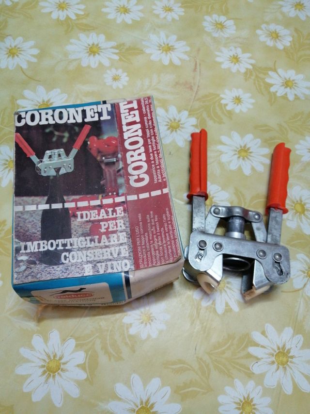 Tappatrice bottiglia