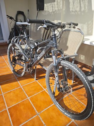 Bicicleta descenso scott highoctane