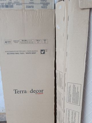 Baldosa de pared nueva