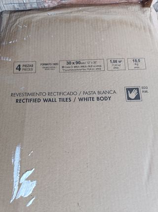 Baldosa de pared nueva