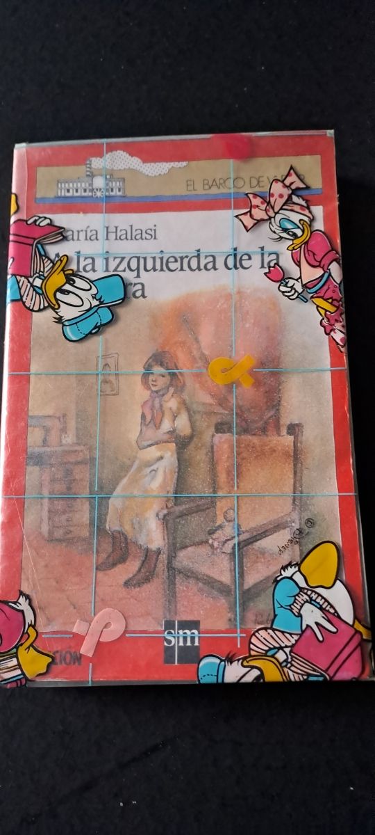 Libro "A la izquierda de la escalera"