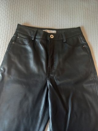 Pantalón de cuero