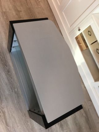 Mesa de TV con ruedas