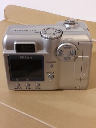 NIKON COMPATTA coolpix775