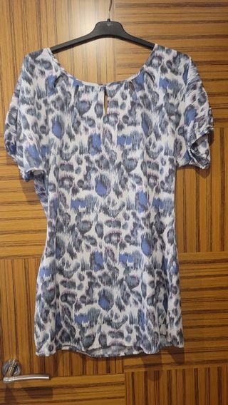 Vestido satinado leopardo Stradivarius