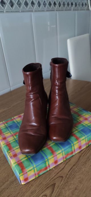 Botines piel.
