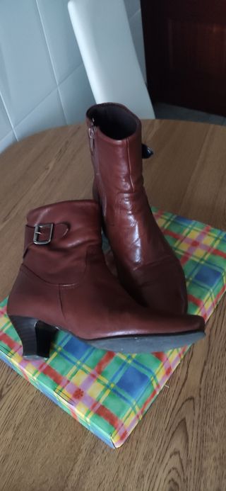 Botines piel.