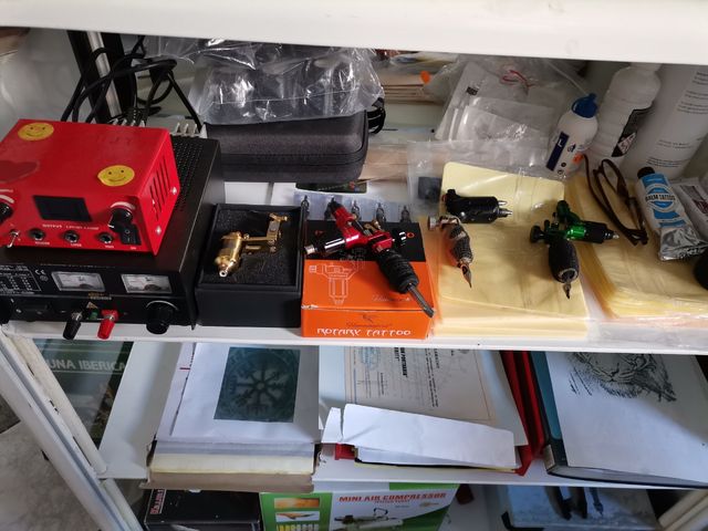 Vendo Material completo para Tatuar.