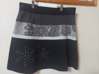 Falda DESIGUAL