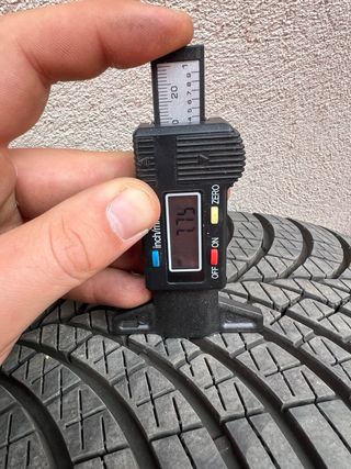 Llantas VW Milton Keynes 18”+Good Year al 90%!!