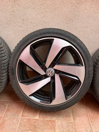 Llantas VW Milton Keynes 18”+Good Year al 90%!!