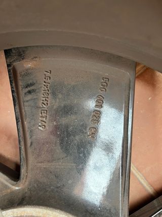 Llantas VW Milton Keynes 18”+Good Year al 90%!!