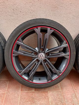 Llantas VW Sevilla 18”+Neumáticos al 60%!!
