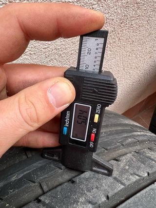 Llantas VW Sevilla 18”+Neumáticos al 60%!!