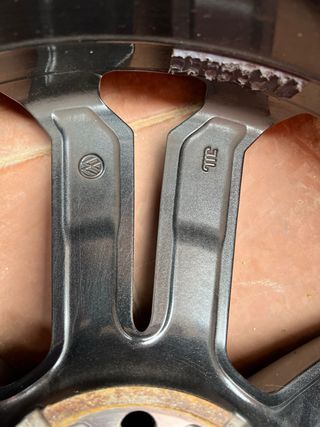 Llantas VW Sevilla 18”+Neumáticos al 60%!!