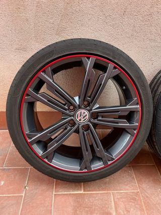 Llantas VW Sevilla 18”+Neumáticos al 60%!!