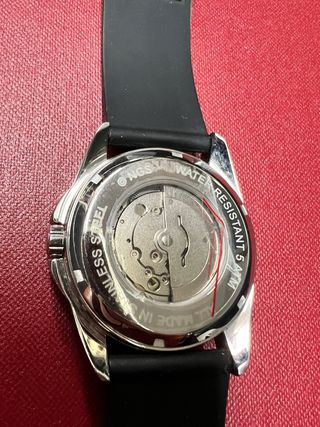Reloj  NATIONAL GEOGRAPHIC en ac y caucho.