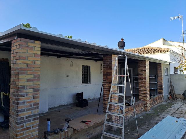 Puertas ventanas porches panel sanwich