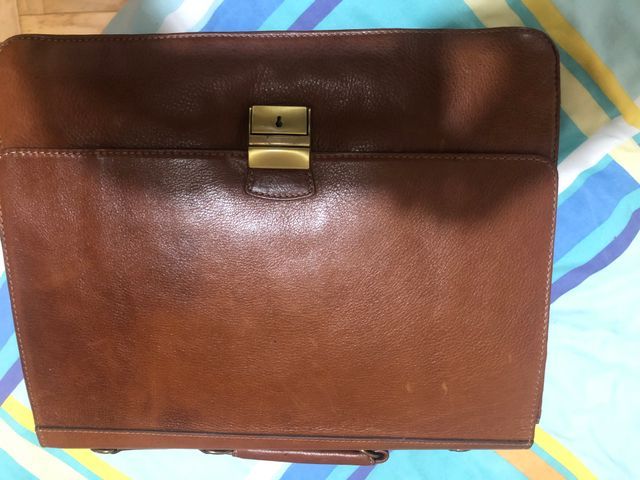 MALETIN DE PIEL NUEVO