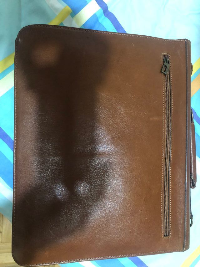MALETIN DE PIEL NUEVO