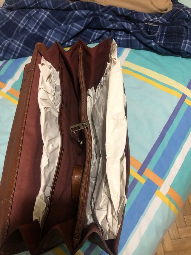 MALETIN DE PIEL NUEVO