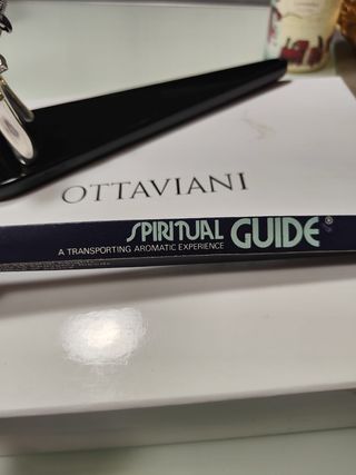 Ottaviani appoggia incenso o fermacarte