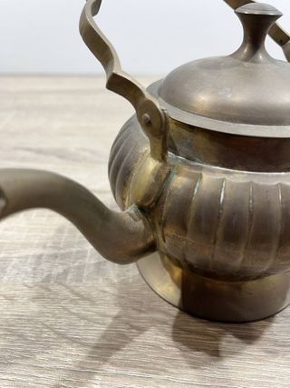 TETERA DE HIERRO FUNDIDO