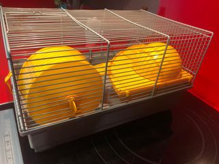 Jaula de hámster casi nueva