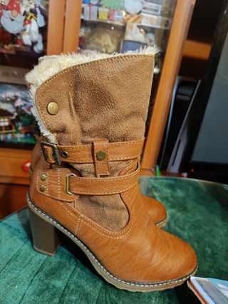 Botin de tacón Xti. Talla 40 