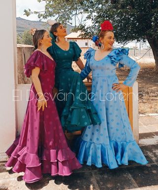 Traje de Flamenca 175€ tejido Strech adulta y niña