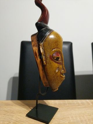 Mascara africana Njabi