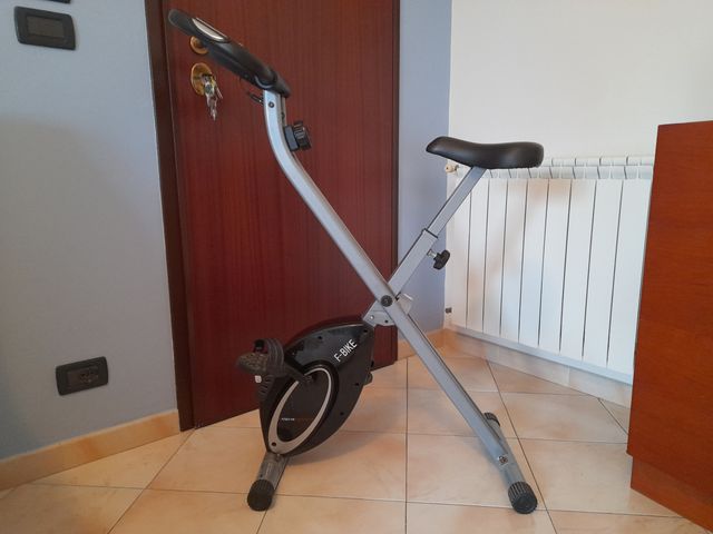 Cyclette pieghevole