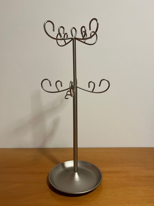 Colgador para collares metálico