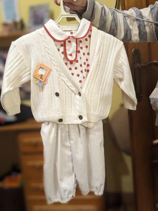 Traje  niño/niña dos años