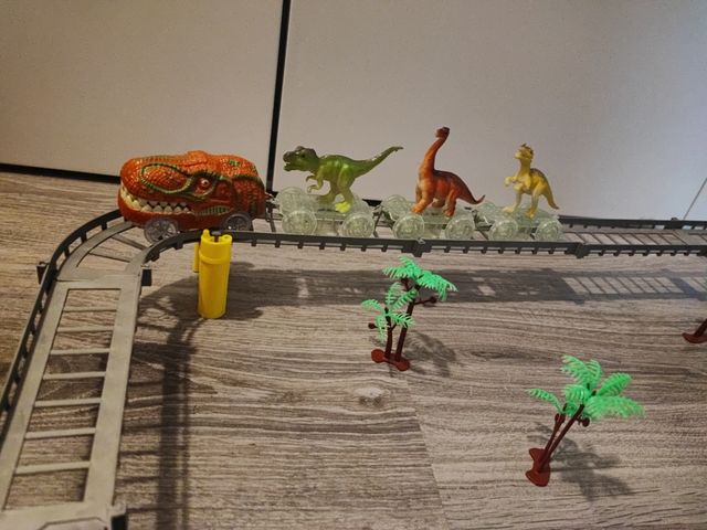 Tren dinosaurios