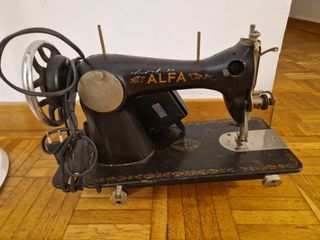 Máquina Coser ALPHA antigua coleccion