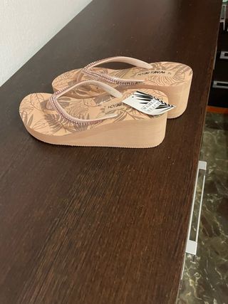 chanclas 38