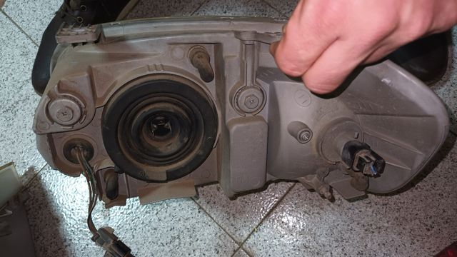 Faro y pilotos de CHEVROLET AVEO.