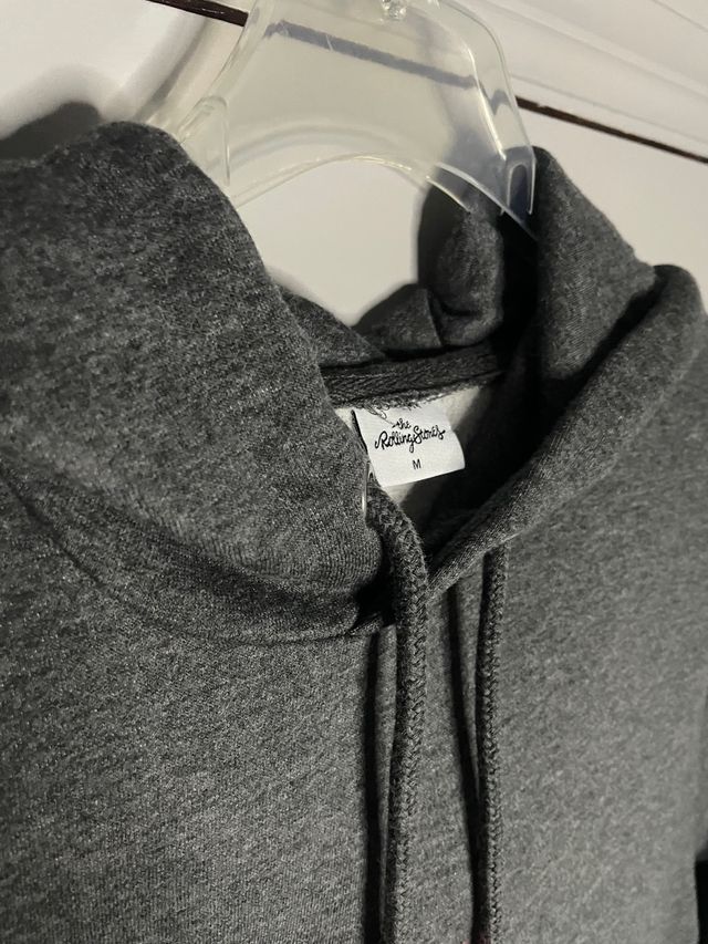 sudadera gris rolling stone 