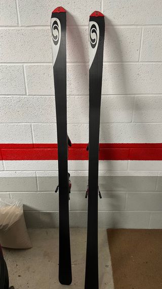 Esquis Salomon Equipe 10 2V