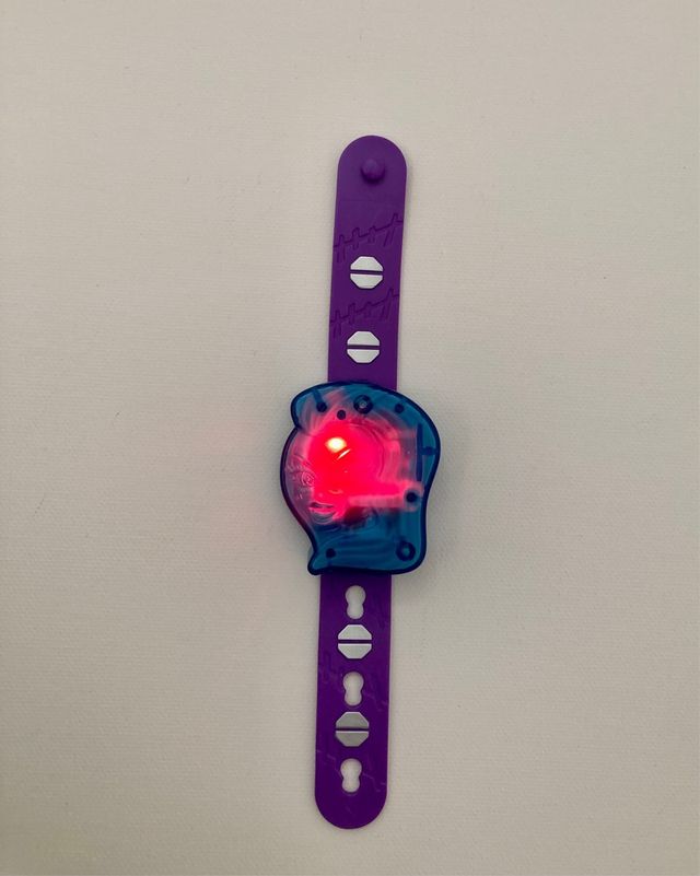 Pulsera de Monster High Frankie Stein. 