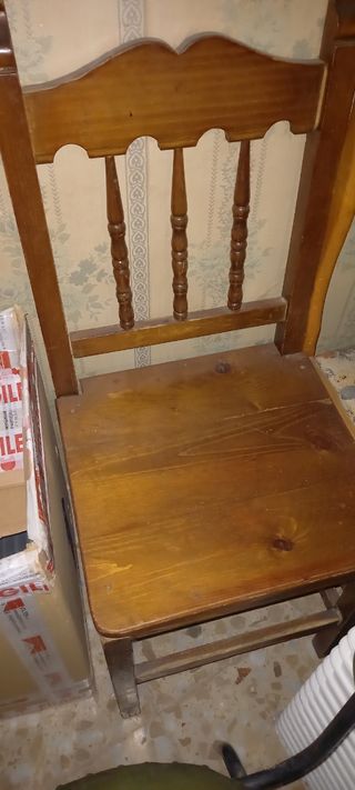 Silla de madera