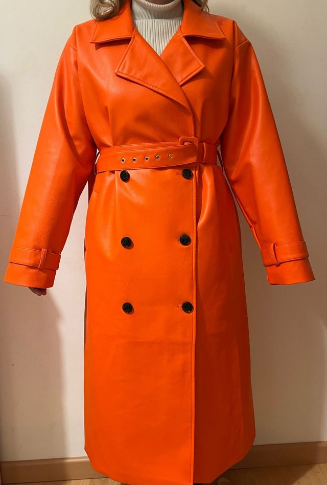 Abrigo mujer Nuevo. NAKD