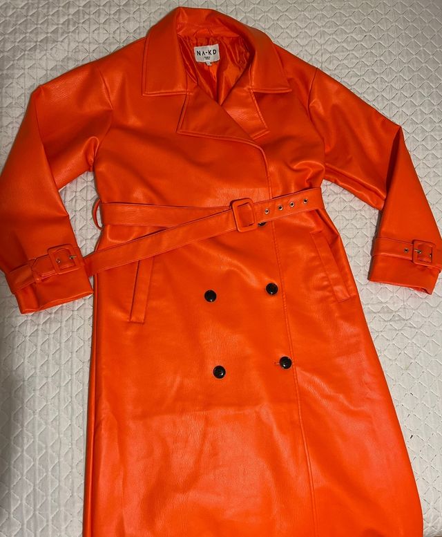 Abrigo mujer Nuevo. NAKD