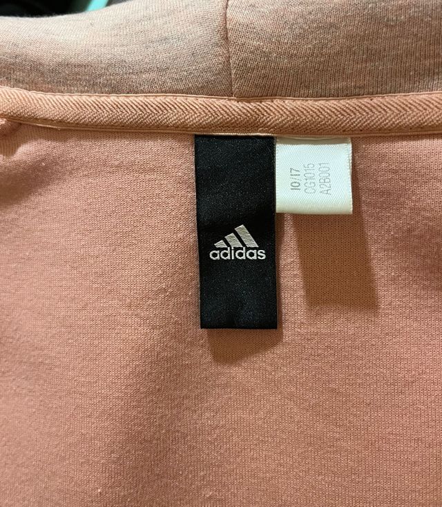 Sudadera Adidas con capucha