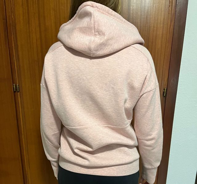 Sudadera Adidas con capucha